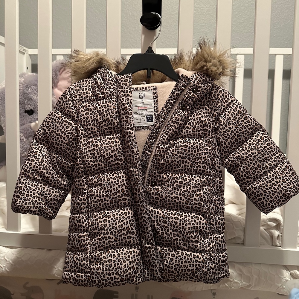 Gap Toddler 2T Leopard ColdControl Ultra Max Long Puffer Jacket Coat Faux Fur